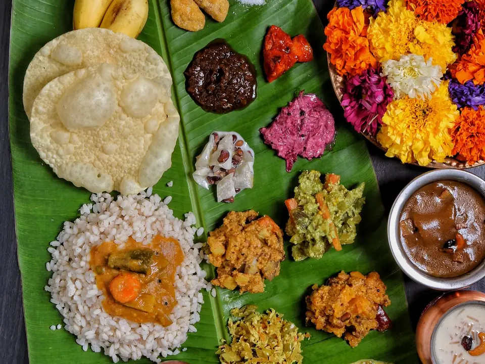 Banana leaves for food wrapping and catering – B5 International Exim